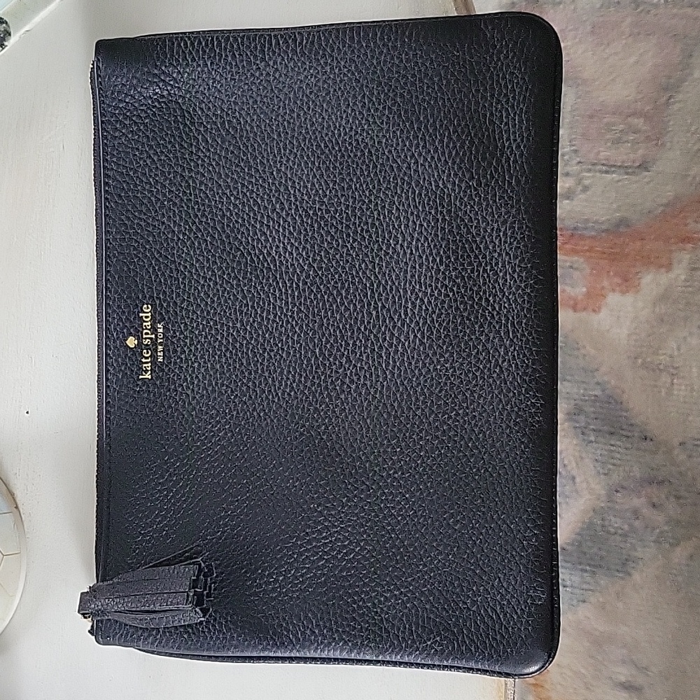 Kate Spade New York Jackson Large Zip Pouch Leather Black